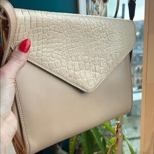 Vintage Bally Leather Envelope Shoulder Bag – Neutral Croc Detail Quiet Luxury